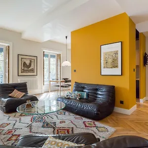 https://quai-royale.hotels-rhonealpes.com